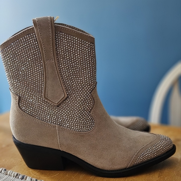 New Poelman Cappuccino Suede Western Rhinestone Boots - Picture 3 of 12